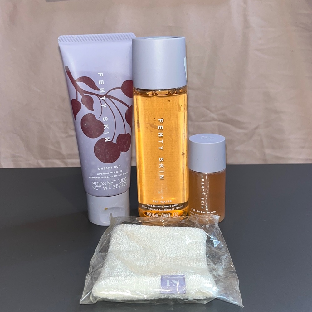 FENTY SKIN FENTY BEAUTY 3pc Set Fat Water Pre-Show Glow Cherry Dub Scrub